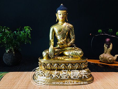 釋迦牟尼佛鎏金33cm