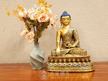 釋迦牟尼佛鎏金33cm