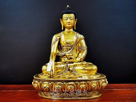 釋迦牟尼佛鎏金33cm