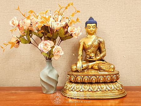 釋迦牟尼佛鎏金35cm